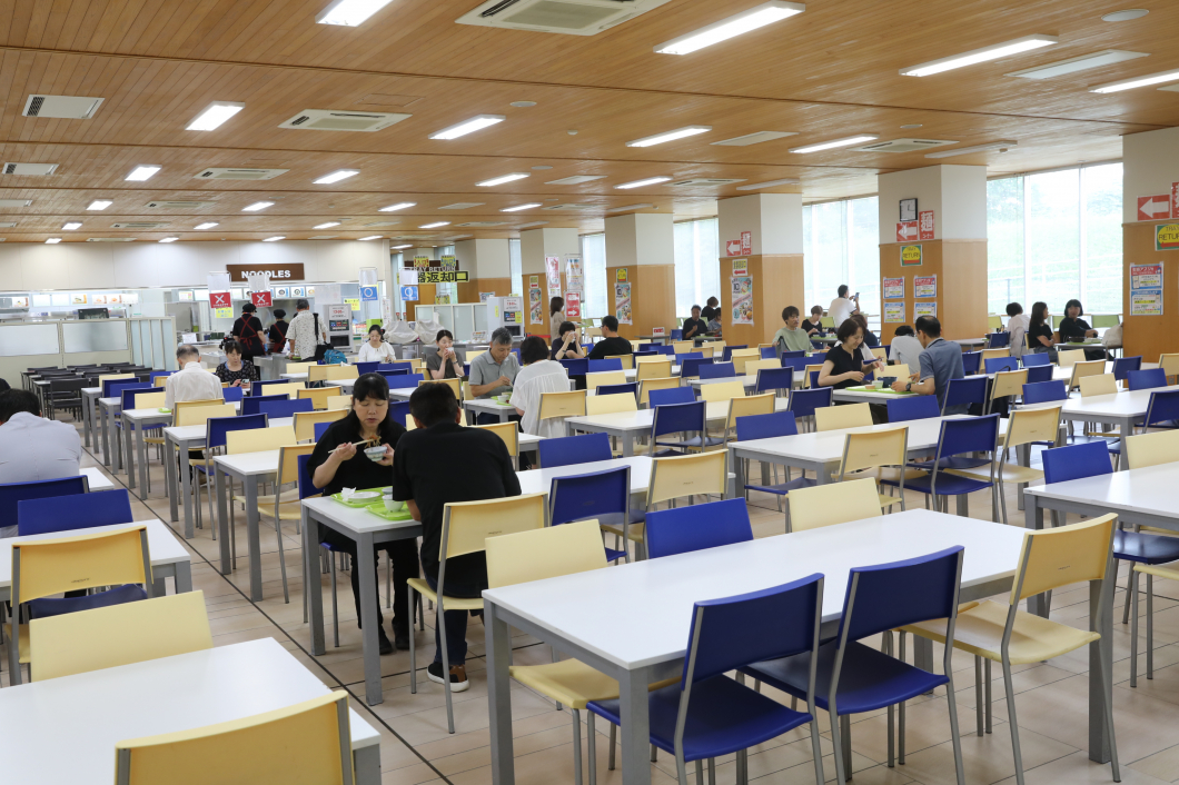 保護者向け学食体験（7号館学食）