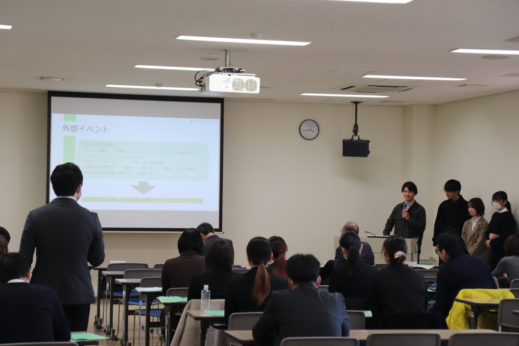 参加者との質疑応答の様子