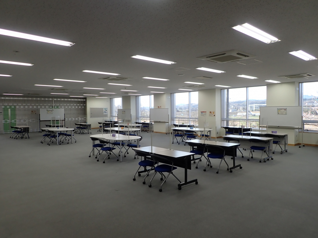 ラウンジ ロビー ホール キャンパスライフ 公立大学法人 高崎経済大学